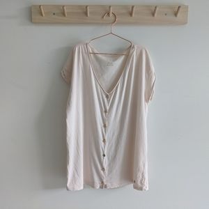 Des petits hauts rose v-neck t-shirt with gold palm tree buttons size 1